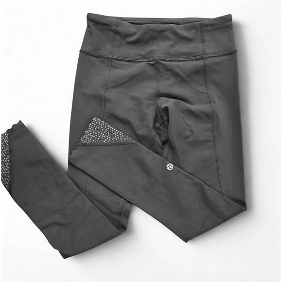 Lululemon Tight Stuff Tight II 25" - Reflective Scalloped Hem - Picture 2 of 5